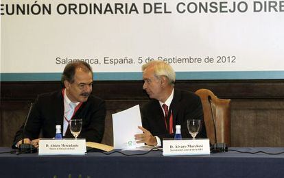 Reuni&oacute;n de la OEI en Salamanca: el ministro brasile&ntilde;o Aloicio Mercadante (izquierda) y &Aacute;lvaro Marchesi (secretario general de la OEI).