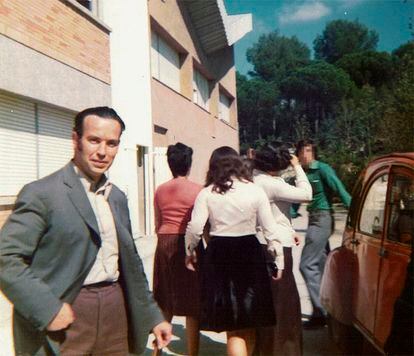 El jesuita Roberto Pascual Martín, acusado de abusos de menores en Rubí, Barcelona, en una imagen tomada en esta localidad hacia 1977.