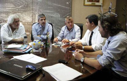 Reuni&oacute;n del nuevo Comit&eacute; de la Asociaci&oacute;n Uruguaya de F&uacute;tbol.