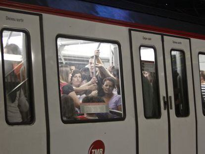 Un convoy del metro en la parada de plaza de España, en 2012.