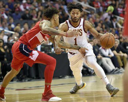 Derrick Rose, ante Oubre en un Chicago-Washington.