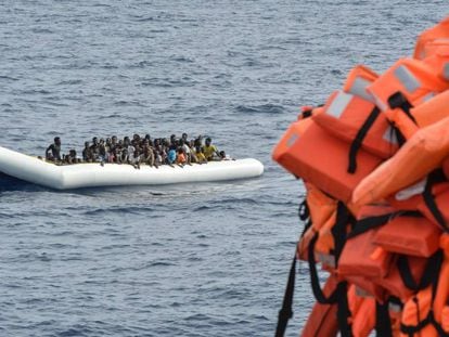 Migrantes atendidos en el Mediterráneo.