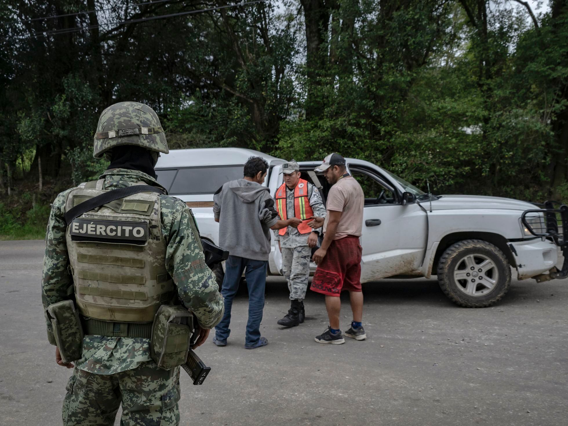 Puede el Ejército hacer detenciones sin registro?: la decisión de la  Suprema Corte alimenta la polémica sobre las tareas de los militares | EL  PAÍS México