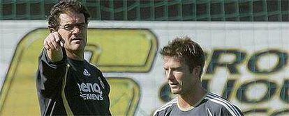 Beckham y Capello, durante un entrenamiento