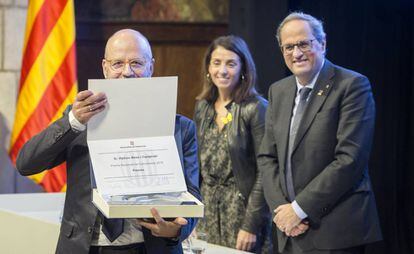Ramon Besa recibe el Premio Nacional de Comuniación.