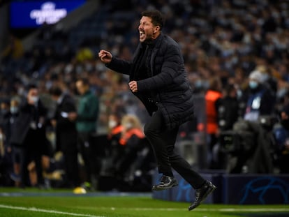 Simeone, ante el Oporto.