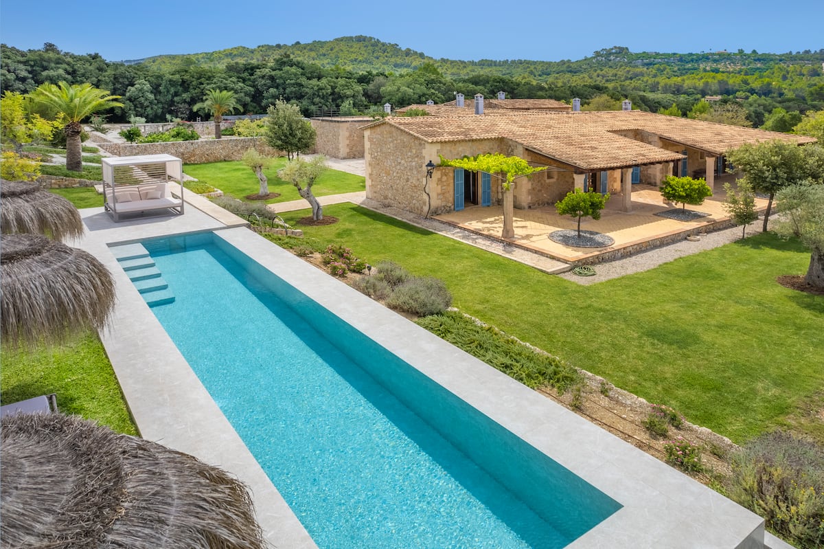 Las tres casas de la semana: de una mansión mallorquina valorada en 7,5 millones a un apartamento en Marbella valorado en 22 millones |  Negociaciones
