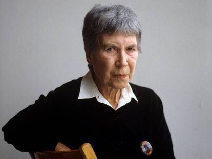 Natalia Ginzburg, retratada en 1990.