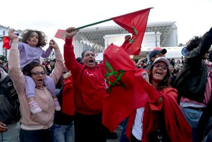 Marruecos se abona al júbilo sin fin con los triunfos del equipo revelación de Qatar