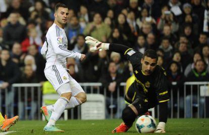 Jesé marca el tercer gol del partido.