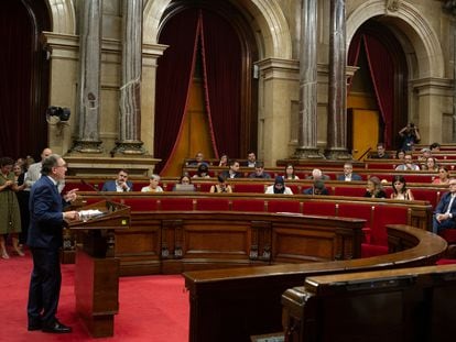 El consejero de Economía, Jaume Giró, interviene en el pleno parlamentario.