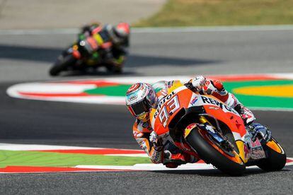 Marc M&aacute;rquez traza la &#039;chicane&#039; en los libres del gran premio de Catalu&ntilde;a.