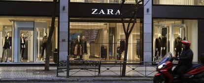 Vista de una tienda de Zara, del grupo Inditex, en Madrid.