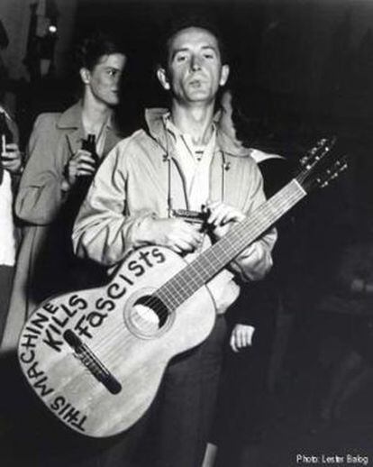 El m&uacute;sico estadounidense Woody Guthrie