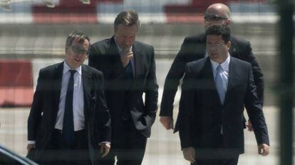 Cameron es recibido por Picardo a su llegada a Gibraltar