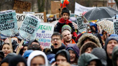Manifestación de jóvenes contra el cambio climático en Bristol en 2020.