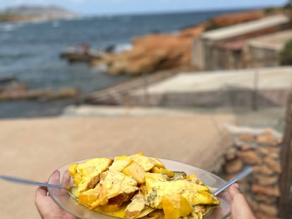 Plato de 'bullit de peix' de Salvadó, en Ibiza.