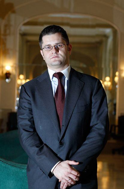 El ministro de Exteriores serbio, Vuk Jeremic, en el hotel Palace el pasado enero.