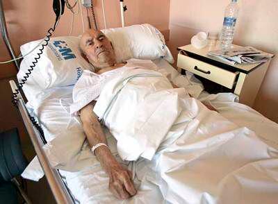 Ineso Benito, de 92 años, que tuvo que esperar 12 días para ser operado en La Paz.