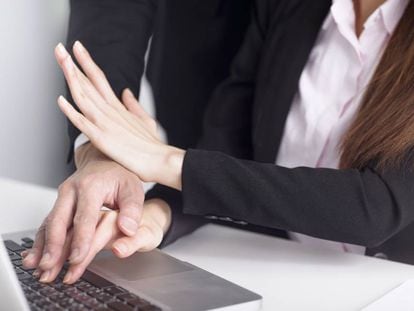 La empresa no siempre responde por el abuso sexual a una empleada en el centro de trabajo