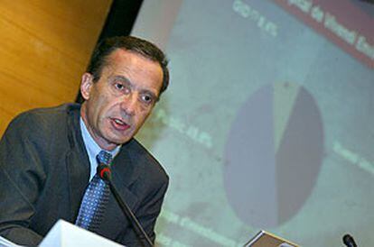 El presidente de Vivendi Environnement, Henri Proglio durante la rueda de prensa.