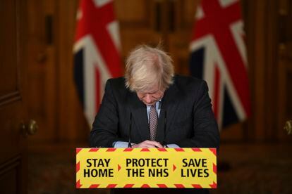 Boris Johnson comparece el pasado 26 de enero para anunciar que el Reino Unido había rebasado la cifra de los 100.000 muertos por la covid-19.