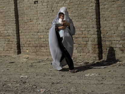 La caída de Kandahar en manos de los talibanes, en imágenes