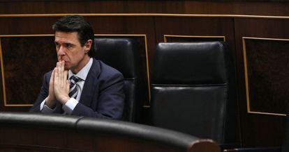 El ministro de Industria, José Manuel Soria, durante un pleno del Congreso.