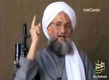 Al Zawahiri, lugarteniente de Bin Laden, en una arenga a favor de la guerra santa, incluida en un vídeo difundido por la cadena de televisión Al Yazira.