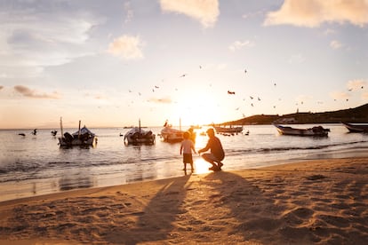 Puesta de sol en una playa de isla Margarita, en Venezuela. 
