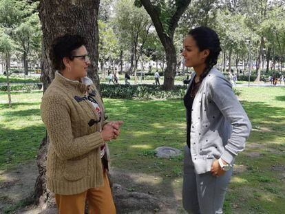 Elvira Hernández y su hija Idalia Isabel, que tiene chagas.