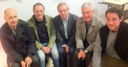 Nacho Lavernia, Daniel Nebot, Antonio Ari&ntilde;o, Pepe Gimeno y Alberto Flores, ayer, en la Nau.  