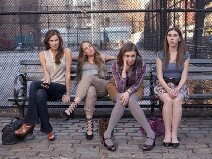 El reparto de Girls con Lena Dunham (segunda por la derecha).