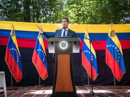 El líder opositor venezolano Juan Guaidó habla en rueda de prensa, en Caracas, el pasado 22 de noviembre.