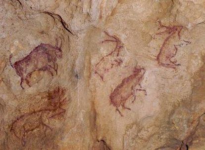 Pinturas rupestres falsas en la cueva de Cueto-Lledías, en LLanes