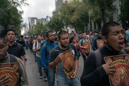 Manifestación en la Ciudad de México por el aniversario del secuestro masivo de estudiantes de Ayotzinapa en 2014 en Iguala, Guerrero.