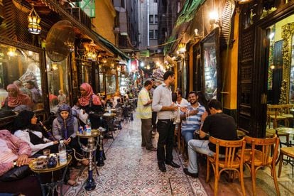 El café El Fishawi, en el bazar de El Cairo (Egipto).