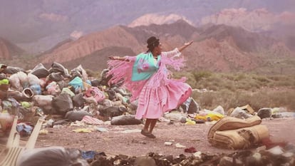 'Ramita seca, la colonialidad permanente' (2019), vídeo de Bartolina Xixa, se exhibe en Gropius Bau, una de las sedes de la Bienal de Berlín.