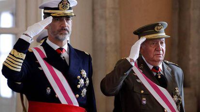 Felipe VI y Juan Carlos I, durante la Pascua Militar de 2018.