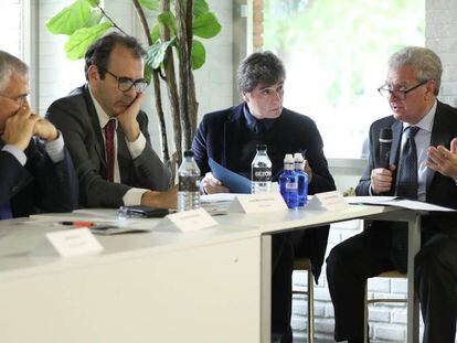 De izquierda a derecha, Nemesio Rodríguez (FAPE); José María Sánchez (Prodware Spain), José Manuel Gómez Bravo, de PRISA Radio, y el ex ministro de Cultura César Antonio Molina.