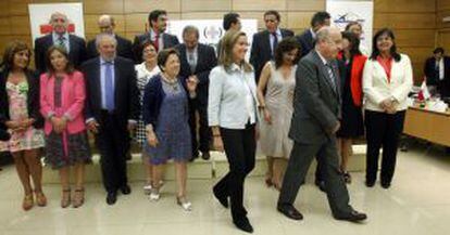 La ministra de Sanidad en 2012, Ana Mato, en el centro, durante el Consejo Interterritorial de Salud, en Madrid.