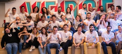 Bernardo Hernández, presidente de Verse con todo su equipo.