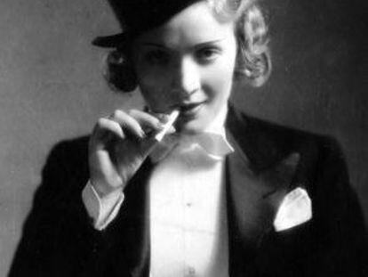 Marlene Dietrich, con esmoquin.