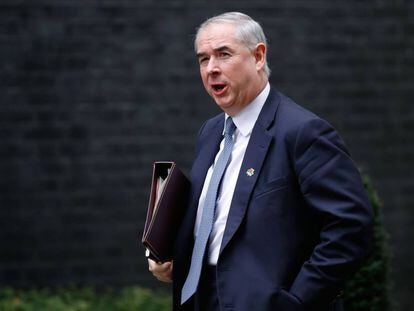 El Fiscal General de Reino Unido, Geoffrey Cox, este martes a su llegada al 10 de Downing Street, la residencia de la primera ministra.