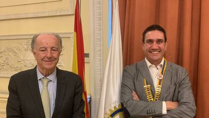 Eduardo Abadía, Director Ejecutivo de AEF y Efrén Miranda Presidente del Rotary Club Madrid Puerta del Sol