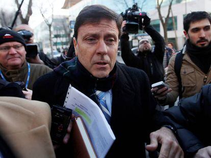 Eufemiano Fuentes camino del juicio de la Operaci&oacute;n Puerto en enero de 2013.
 