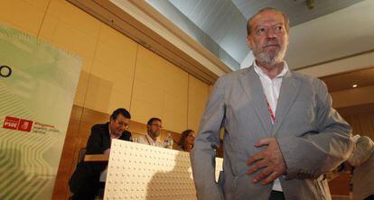 El presidente de la Diputación de Sevilla y de la Federación Andaluza de Municipios y Provincias, Fernando Rodríguez Villalobos.