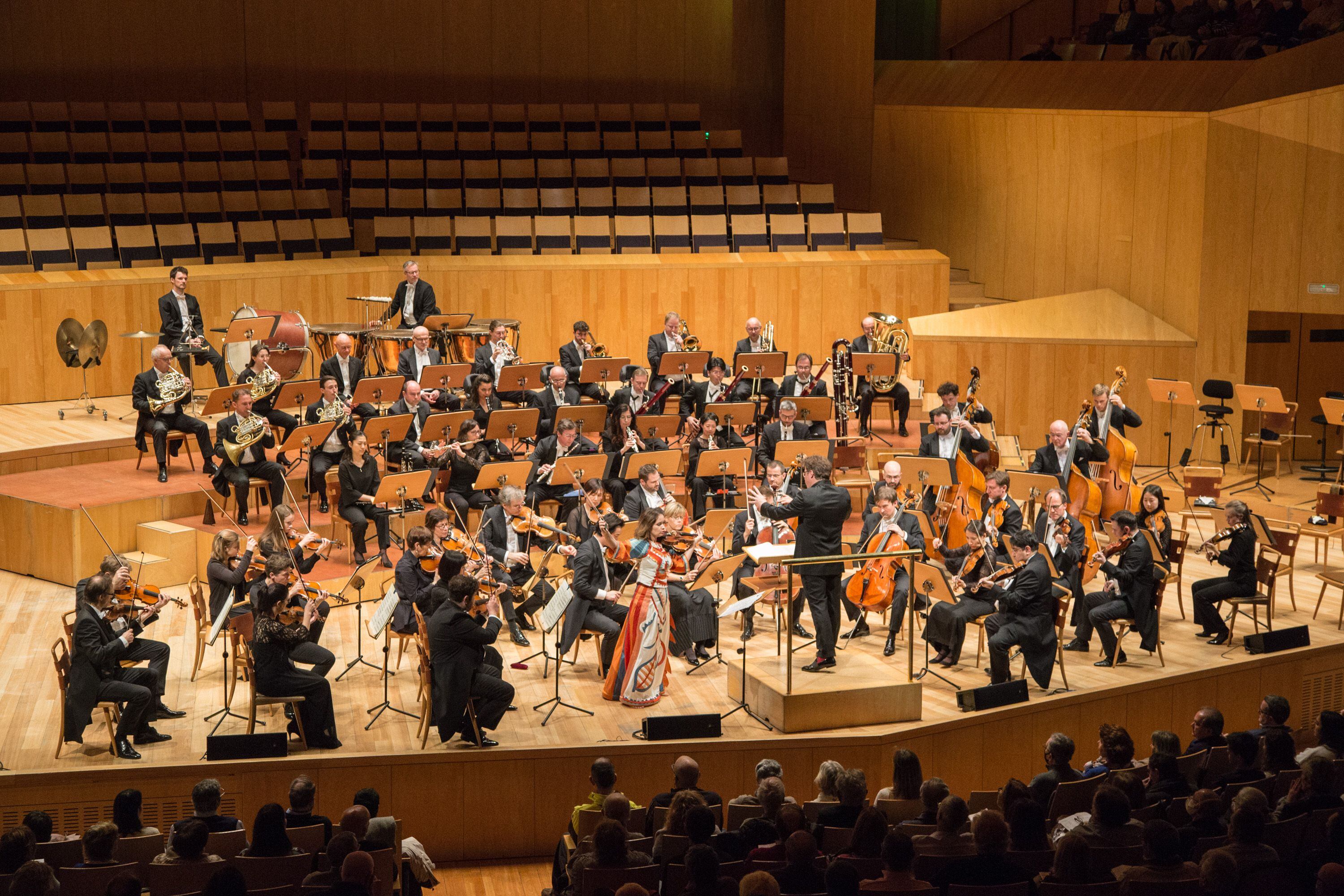 Vista general del escenario del Sala Mozart durante el concierto de la Sinfónica de Bamberg, el pasado jueves en Zaragoza.