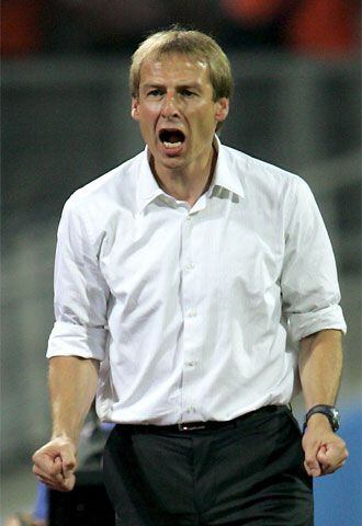 Jürgen Klinsmann, en la banda.