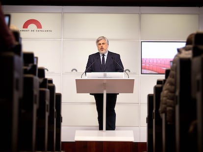 El presidente del grupo de Junts en el Parlament, Albert Batet, en la rueda de prensa del pasado miércoles en la Cámara catalana.